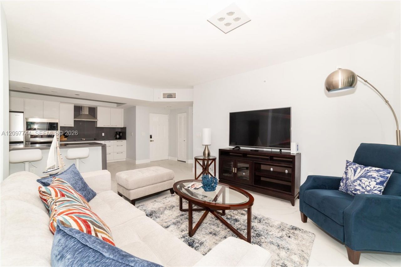 17145 N Bay Rd , Unit 4607, Sunny Isles Beach, FL 33160 Photo