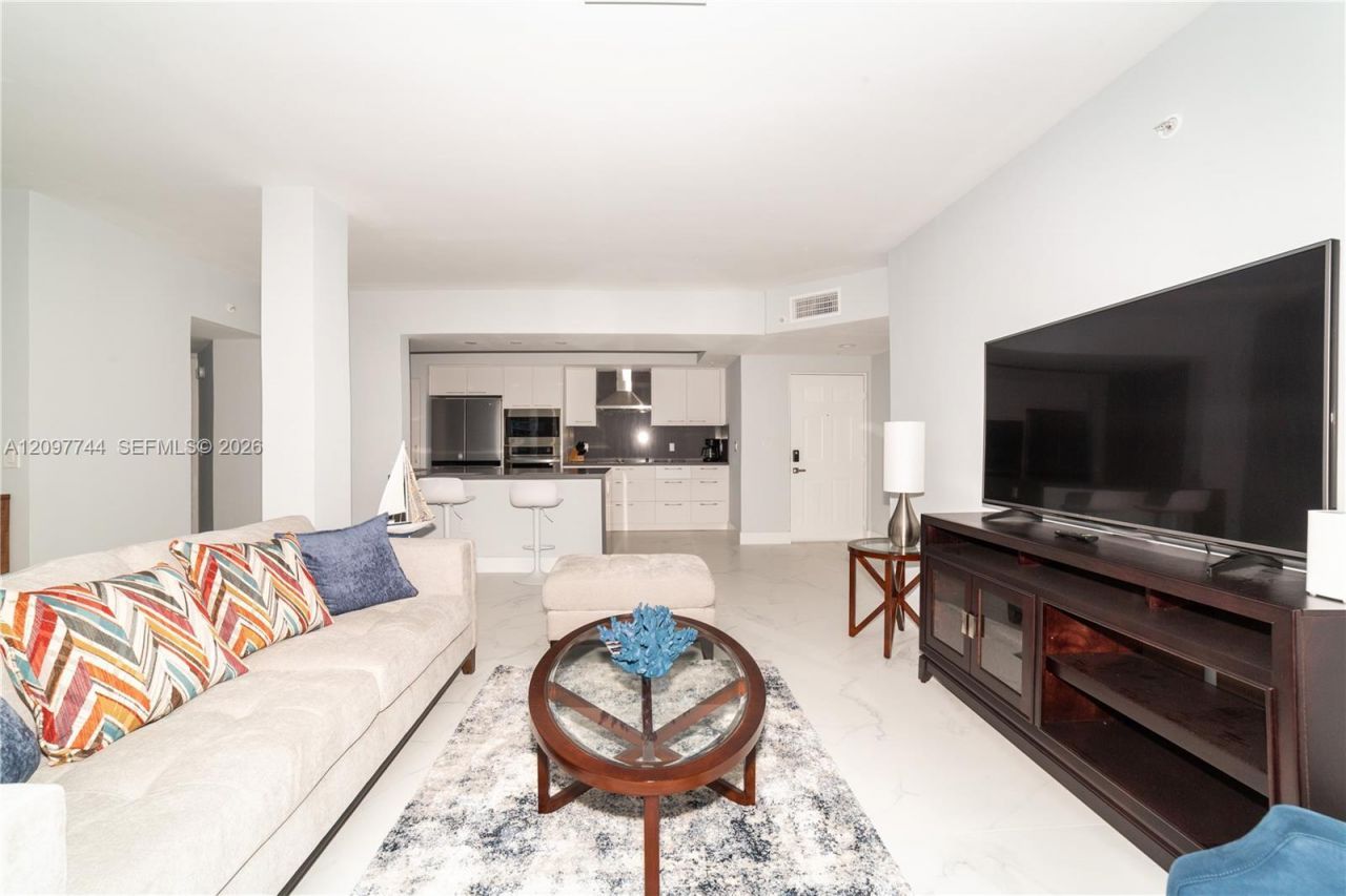 17145 N Bay Rd , Unit 4607, Sunny Isles Beach, FL 33160 Photo