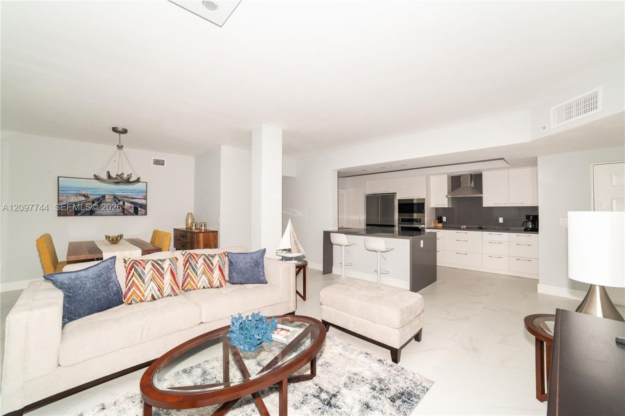 17145 N Bay Rd , Unit 4607, Sunny Isles Beach, FL 33160 Photo