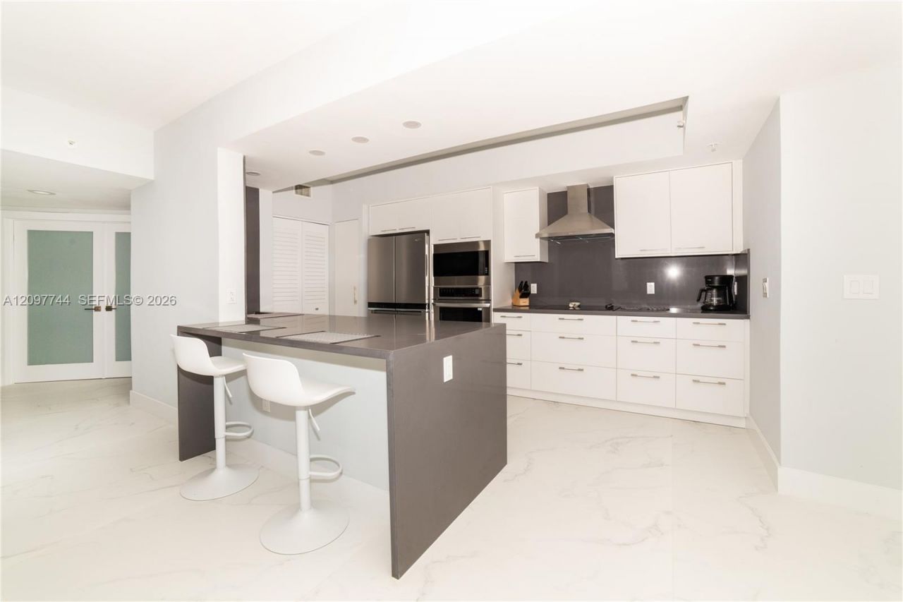 17145 N Bay Rd , Unit 4607, Sunny Isles Beach, FL 33160 Photo
