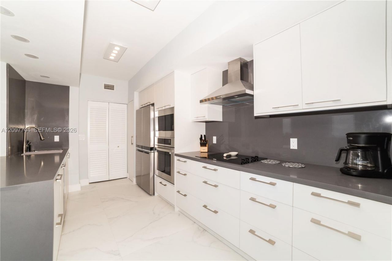 17145 N Bay Rd , Unit 4607, Sunny Isles Beach, FL 33160 Photo