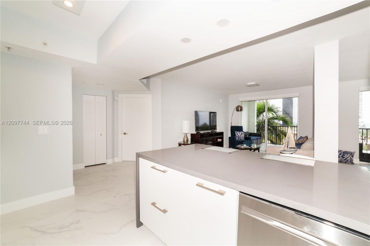 17145 N Bay Rd , Unit 4607, Sunny Isles Beach, FL 33160 Photo