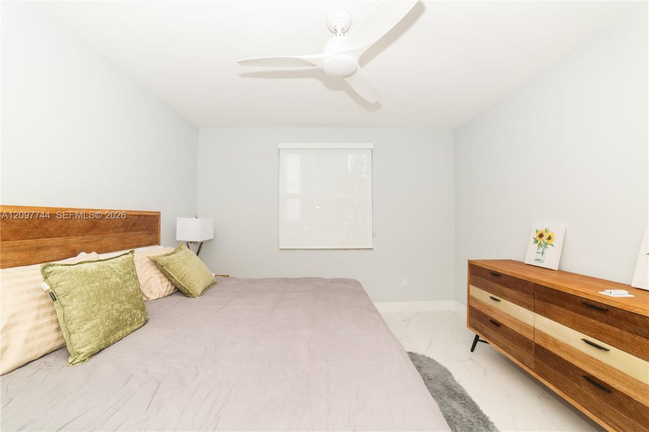 17145 N Bay Rd , Unit 4607, Sunny Isles Beach, FL 33160 Photo