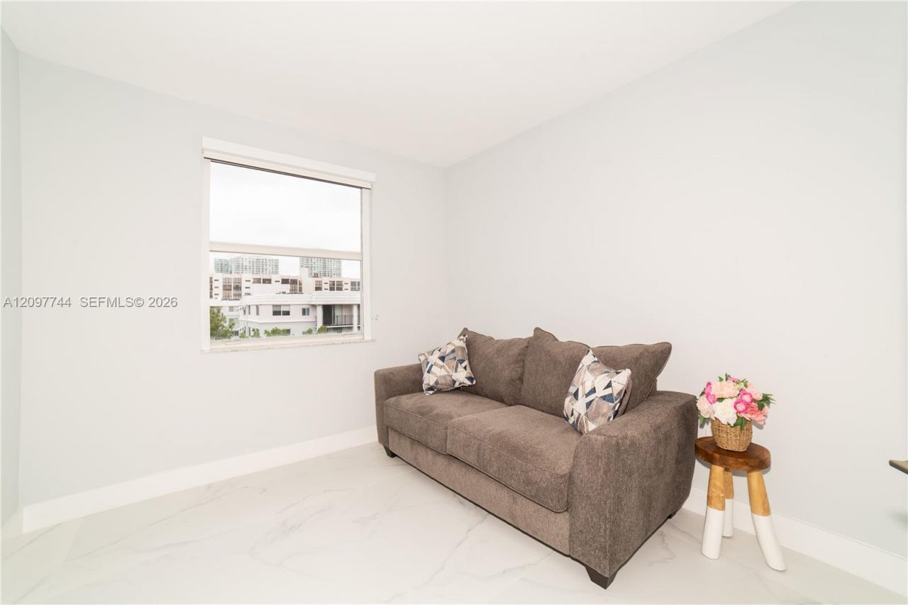 17145 N Bay Rd , Unit 4607, Sunny Isles Beach, FL 33160 Photo