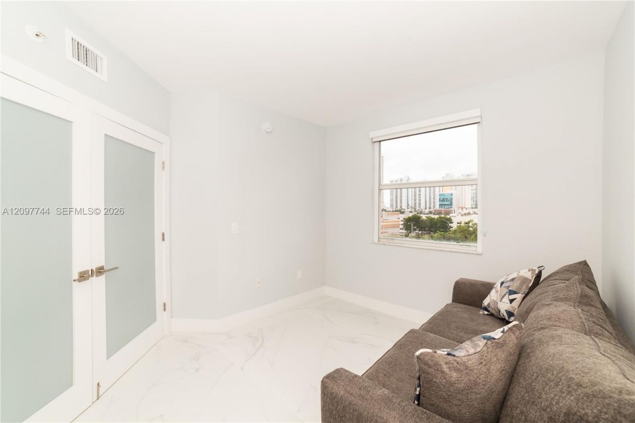 17145 N Bay Rd , Unit 4607, Sunny Isles Beach, FL 33160 Photo
