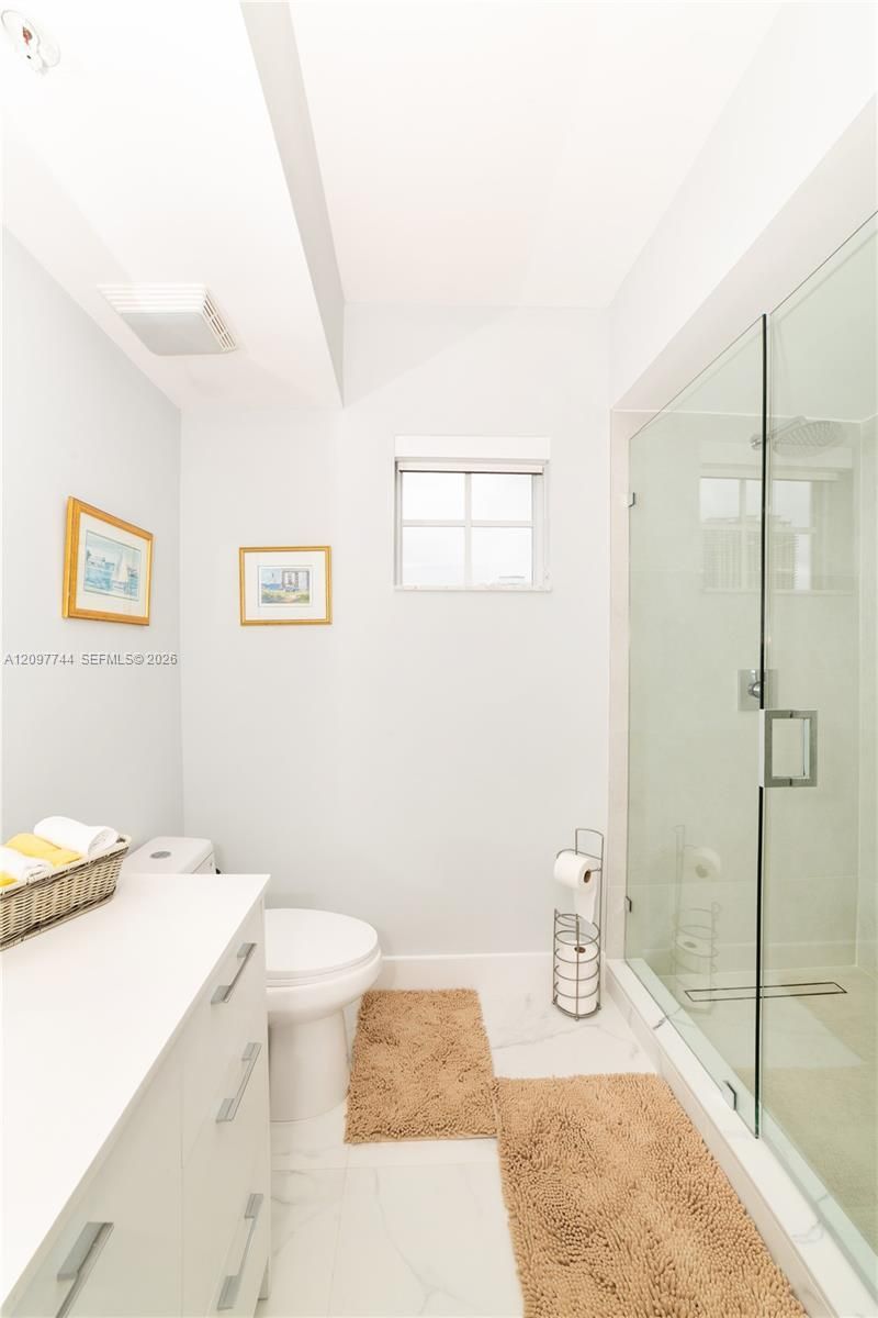 17145 N Bay Rd , Unit 4607, Sunny Isles Beach, FL 33160 Photo