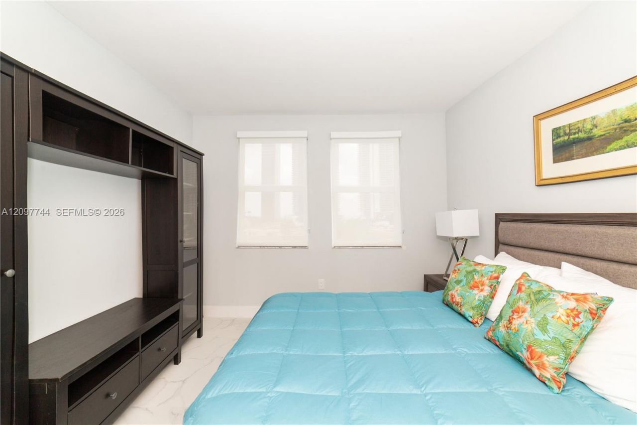 17145 N Bay Rd , Unit 4607, Sunny Isles Beach, FL 33160 Photo