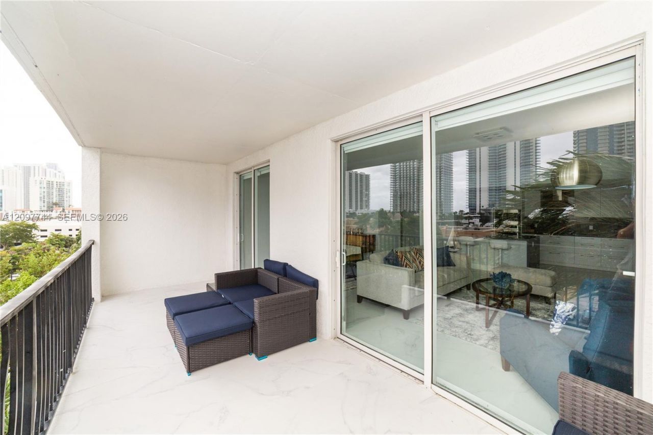 17145 N Bay Rd , Unit 4607, Sunny Isles Beach, FL 33160 Photo