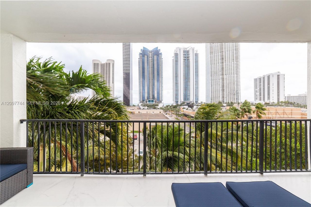 17145 N Bay Rd , Unit 4607, Sunny Isles Beach, FL 33160 Photo