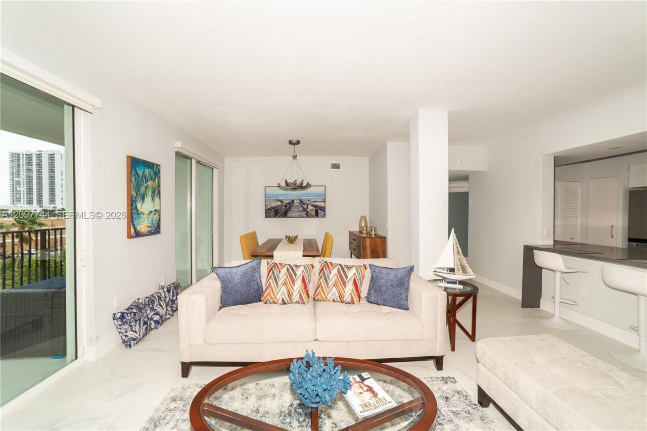 17145 N Bay Rd , Unit 4607, Sunny Isles Beach, FL 33160 Photo