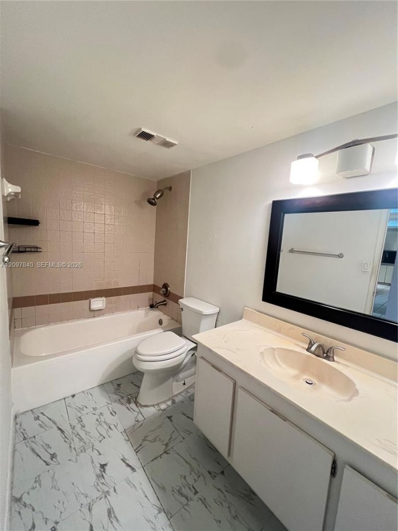 18151 NE 31st Ct , Unit 504, Aventura, FL 33160 Photo