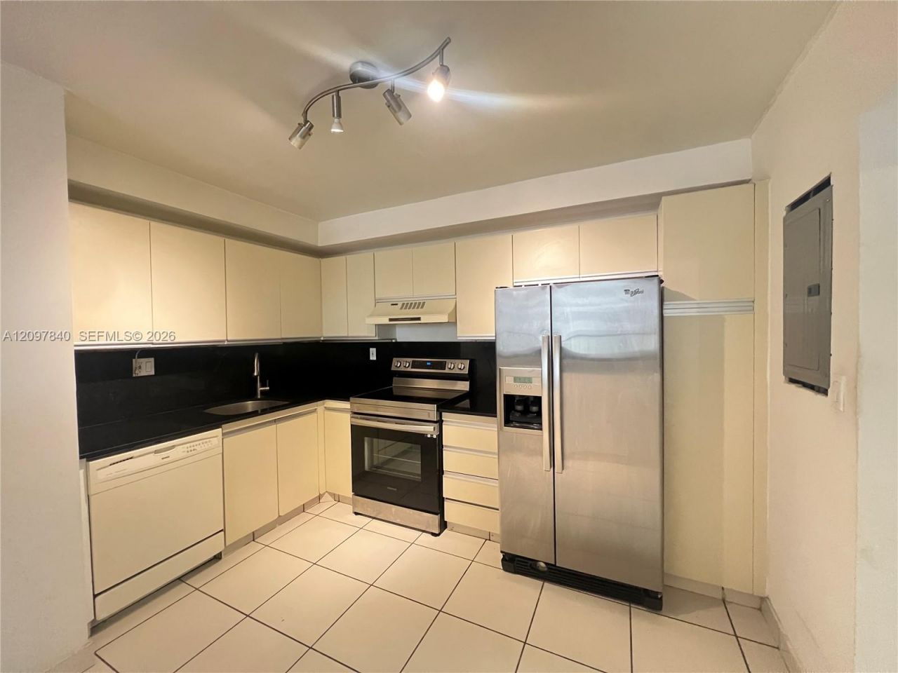 18151 NE 31st Ct , Unit 504, Aventura, FL 33160 Photo