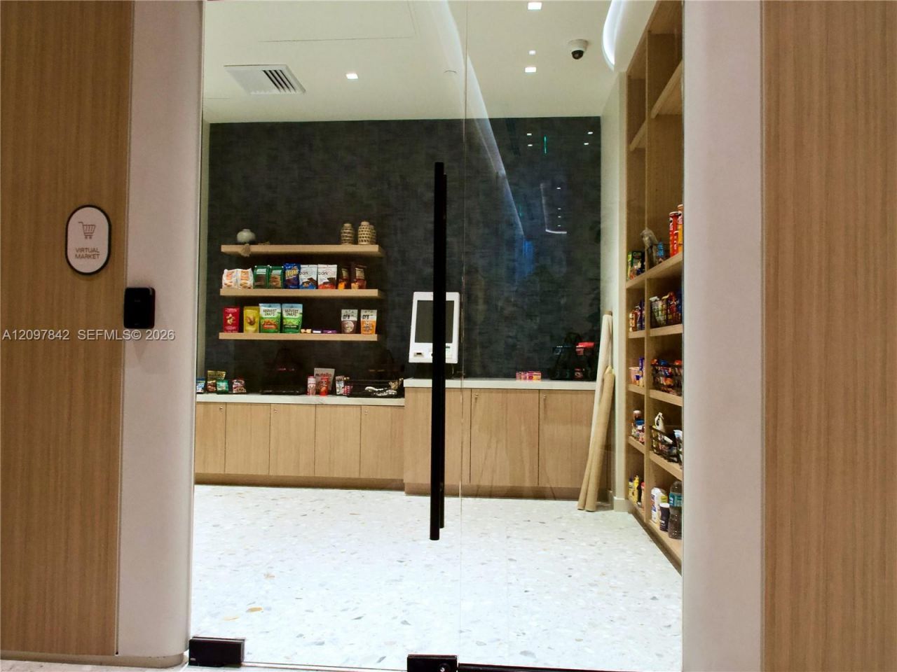 77 SE 5th Street , Unit 4014, Miami, FL 33131 Photo