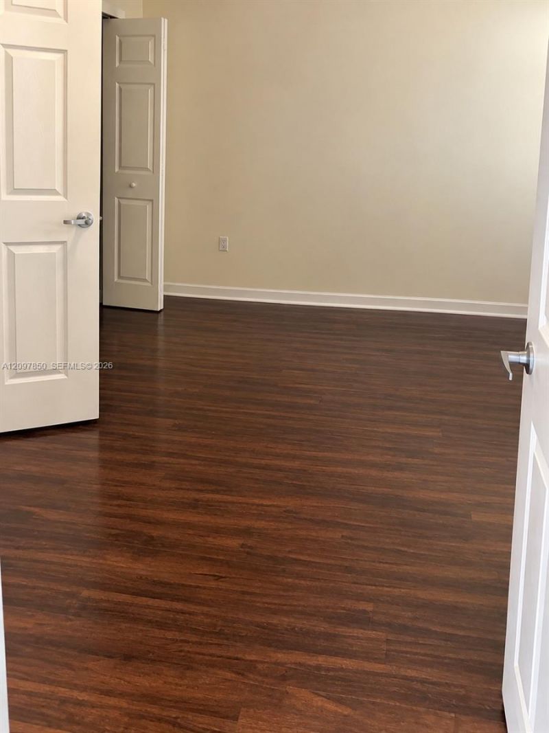 2475 NW 16th St Rd , Unit 513, Miami, FL 33125 Photo