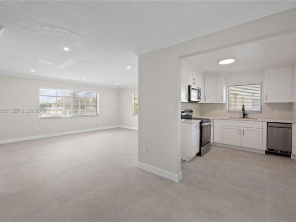 5141 Hollywood Blvd , Unit 202, Hollywood, FL 33021
