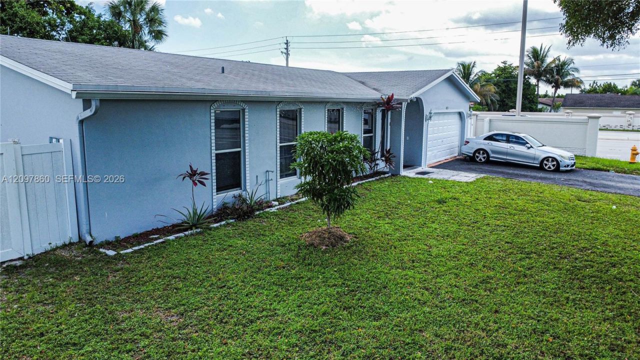 5600 NW 57th Way , Tamarac, FL 33319 Photo
