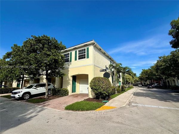626 SW 3rd Ave , Pompano Beach, FL 33060
