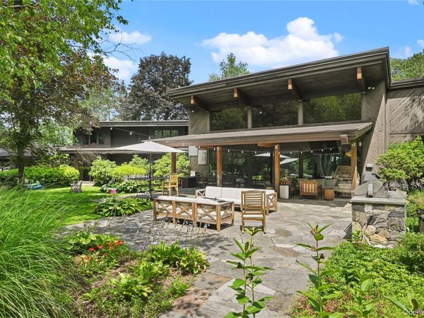 37 Sarles Street , Armonk, NY 10504