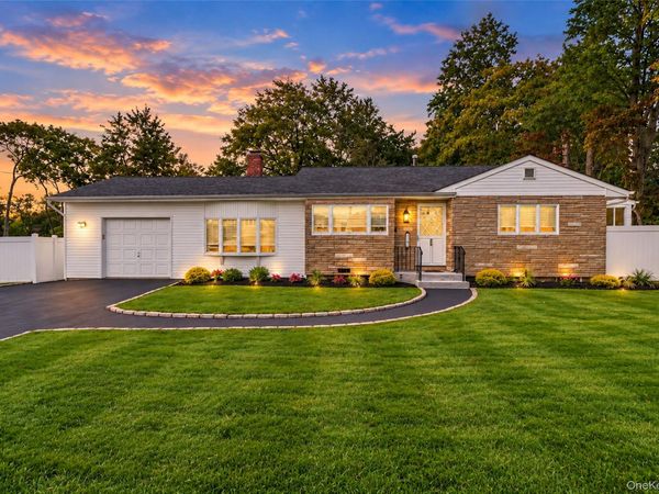 260 W 24th Street , Deer Park, NY 11729