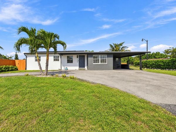 2775 NE 16TH Avenue, Pompano Beach, FL 33064