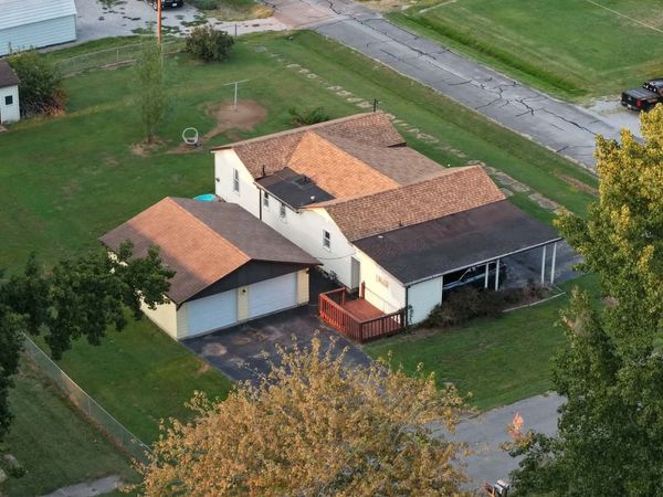 401 N Mary Street , Sesser, IL 62884