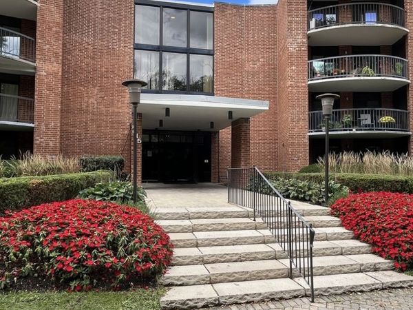 1615 E Central Road , Unit 422-C, Arlington Heights, IL 60005