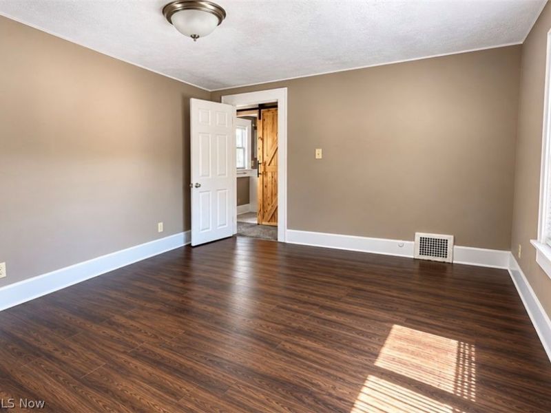 847 Keeney Street, Akron, OH 44310 Photo 11