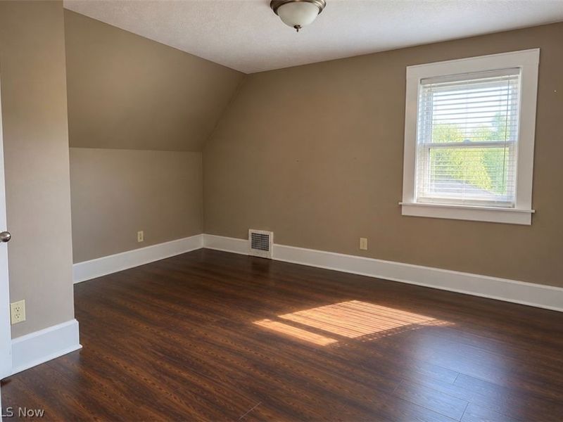 847 Keeney Street, Akron, OH 44310 Photo 13
