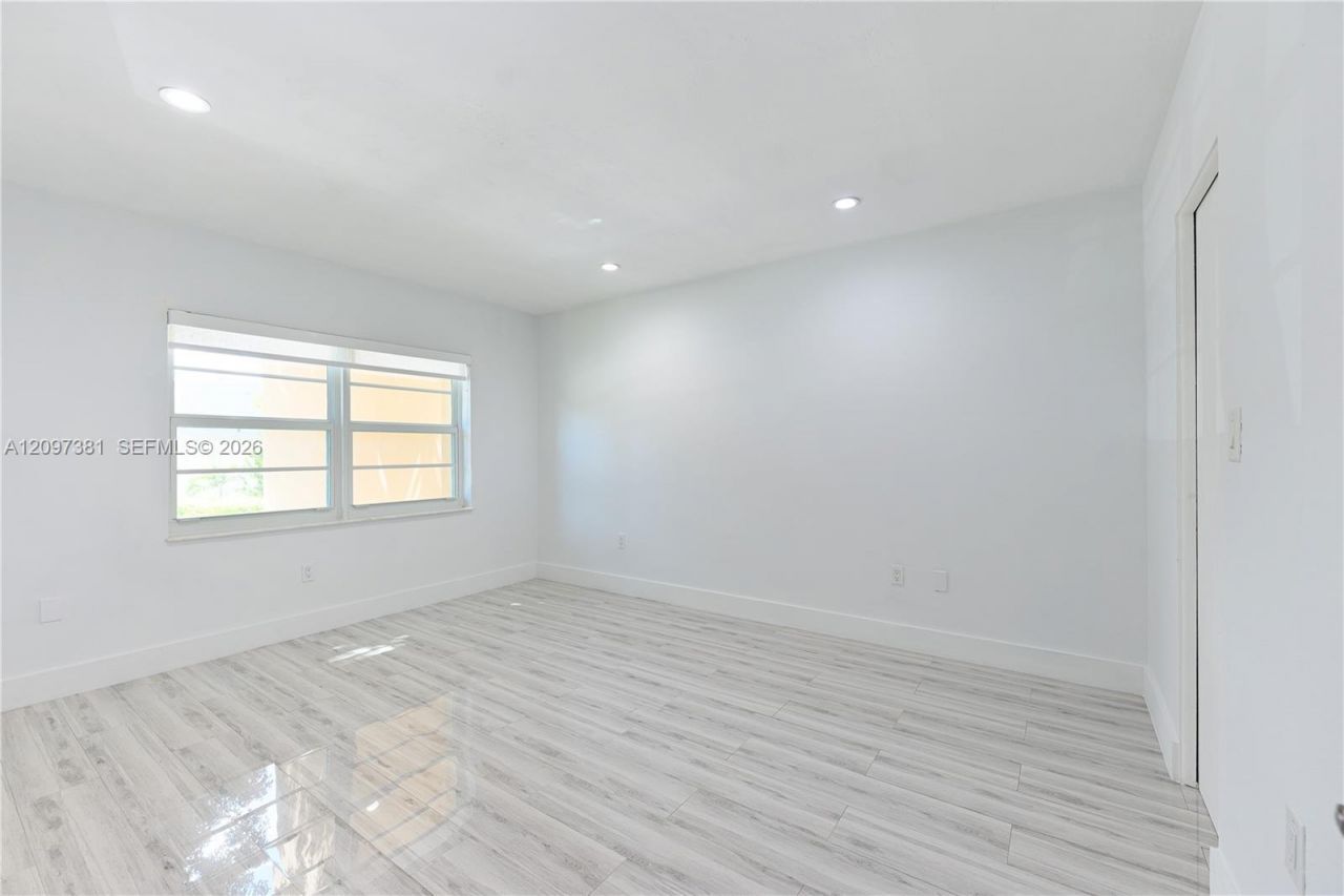 15888 SW 95th Ave , Unit 218, Miami, FL 33157 Photo