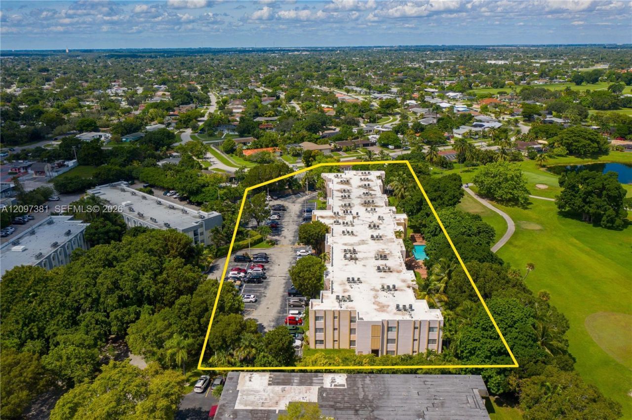 15888 SW 95th Ave , Unit 218, Miami, FL 33157 Photo
