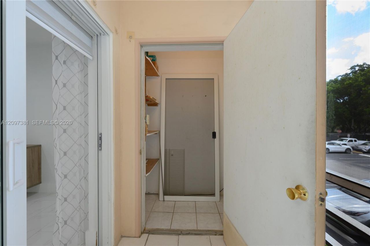 15888 SW 95th Ave , Unit 218, Miami, FL 33157 Photo