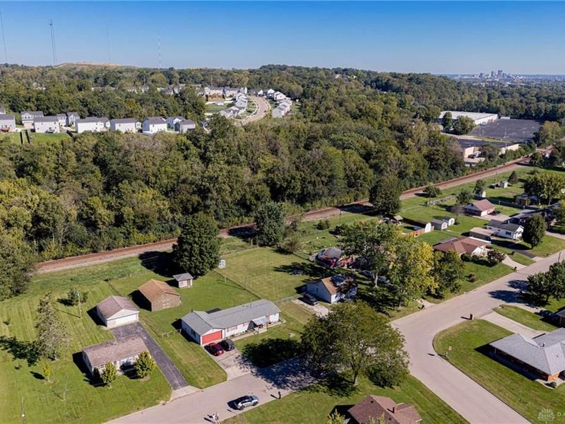 3561 Parallel Road, Moraine, OH 45439 Photo 4