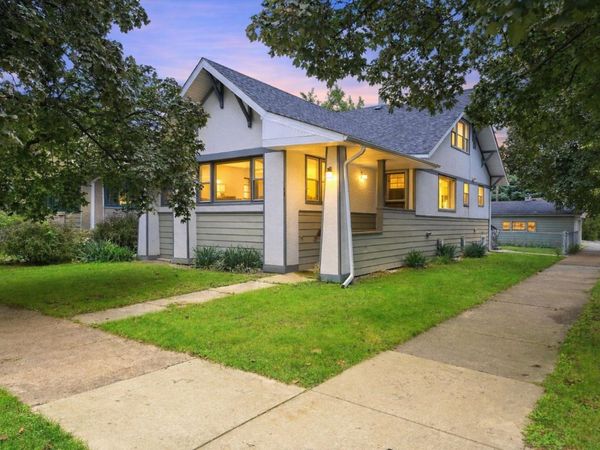 4101 N Leamington Avenue, Chicago, IL 60641
