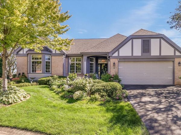 8 Canterbury Court, Lake In The Hills, IL 60156