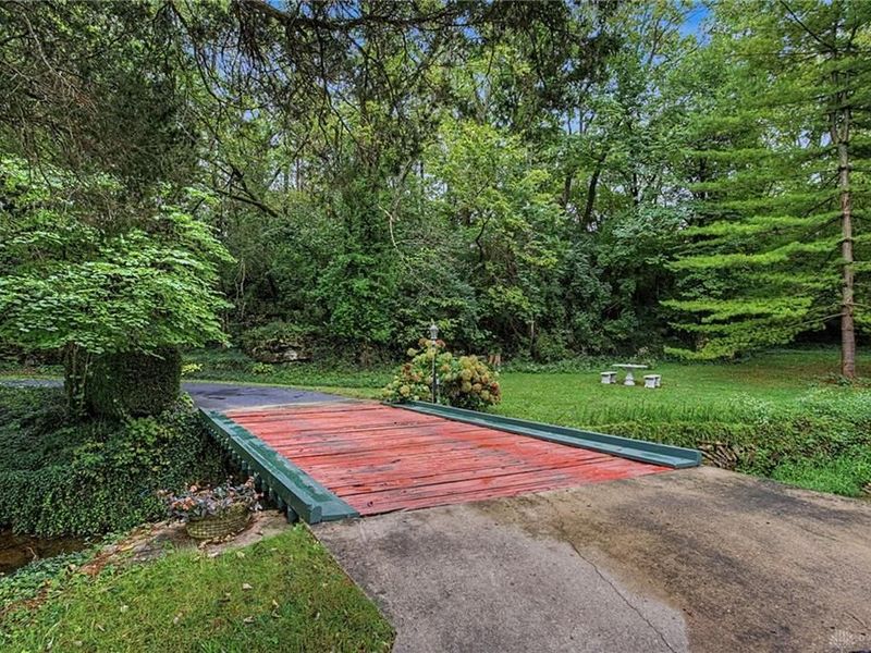 11735 Old Mill Road, Englewood, OH 45322 Photo 3