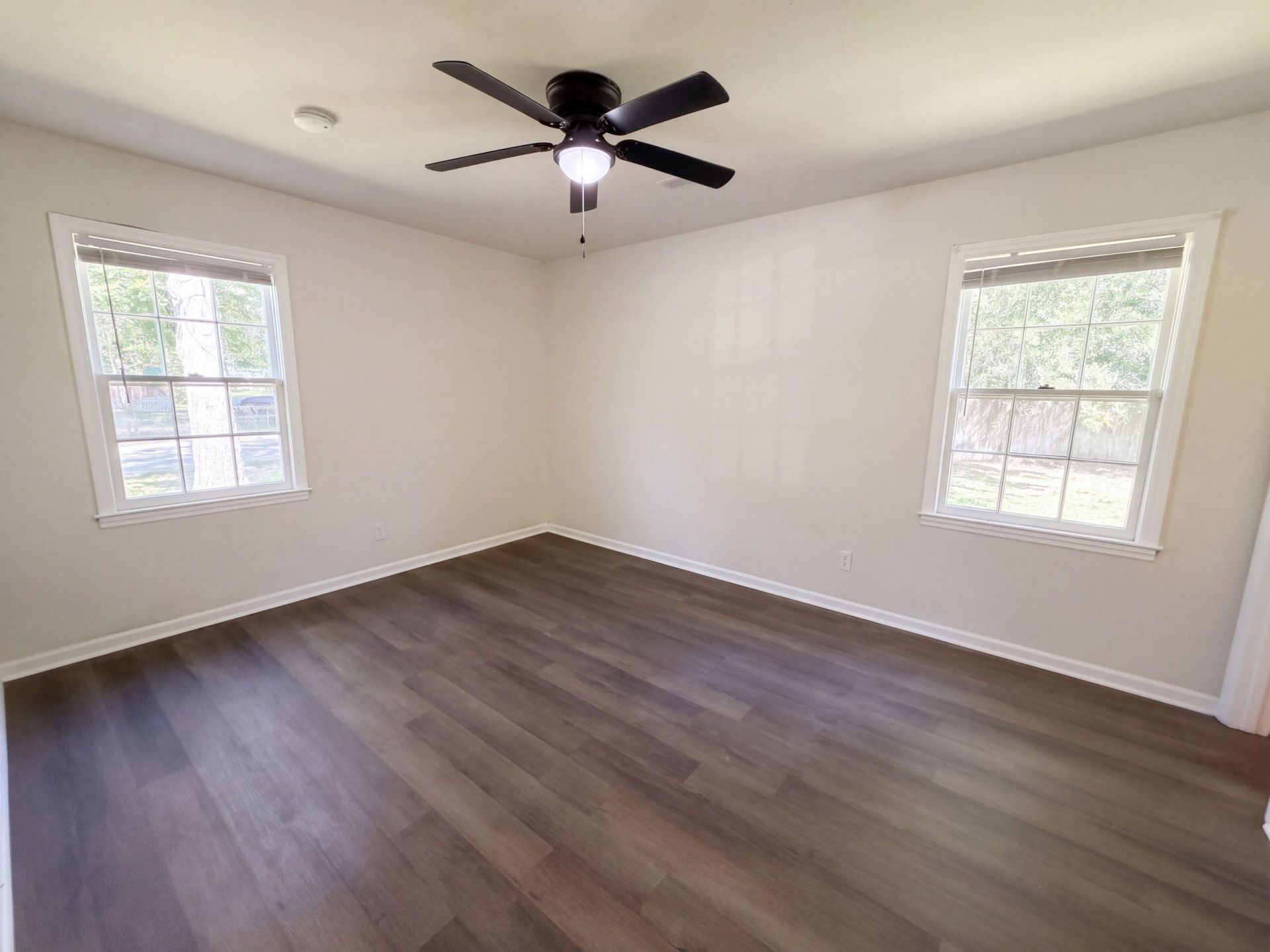 143 Dorchester Manor Boulevard Photo 10