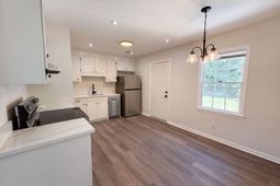 143 Dorchester Manor Boulevard photo 4