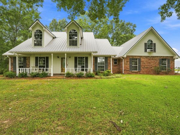 864 Mississippi 15, Newton, MS 39345