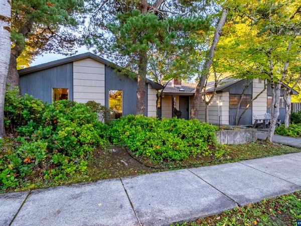 2710 NW Mulkey Av, Corvallis, OR 97330