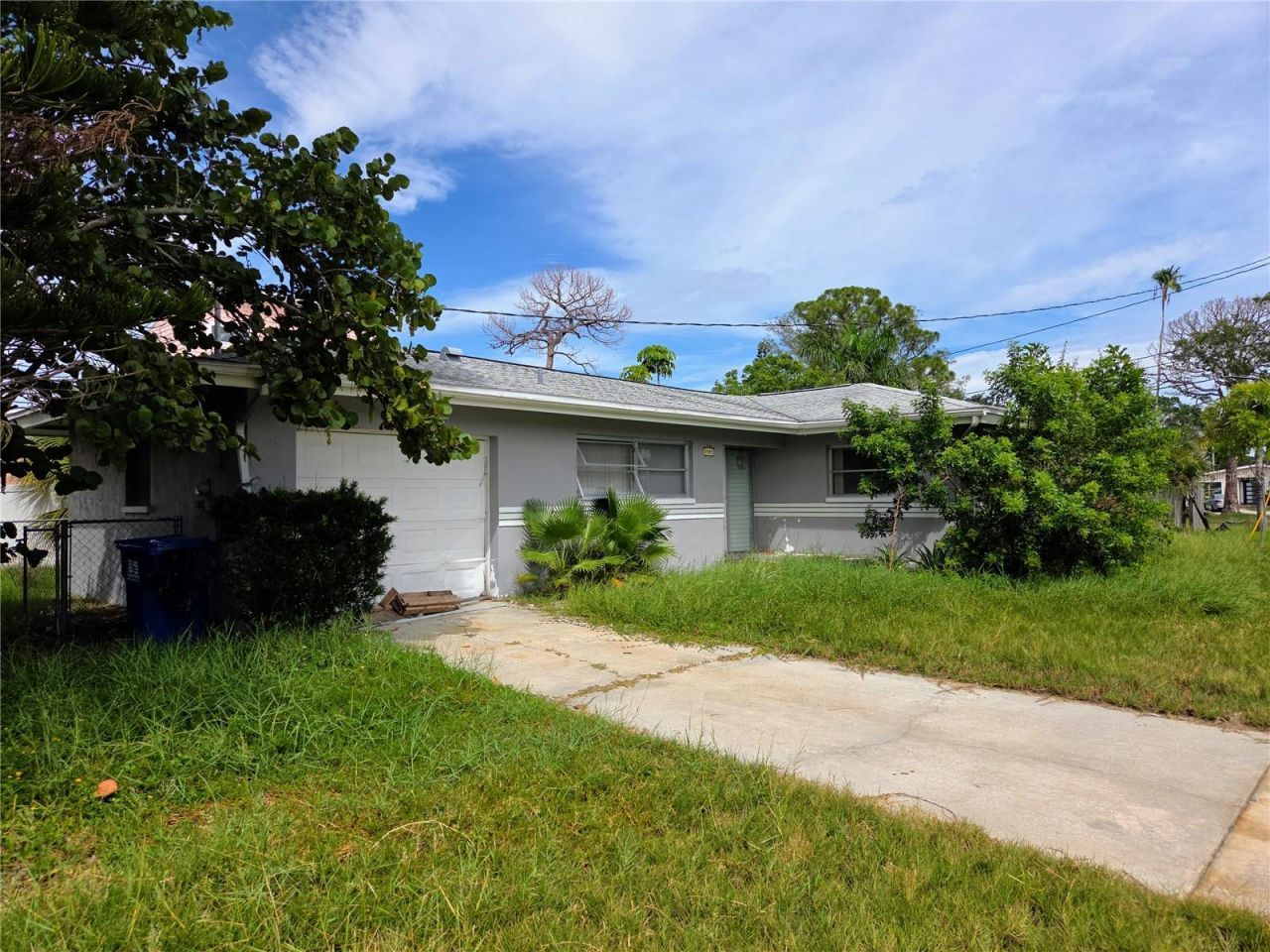 1595 Arizona Avenue Ne, Saint Petersburg, FL 33703 Main Photo