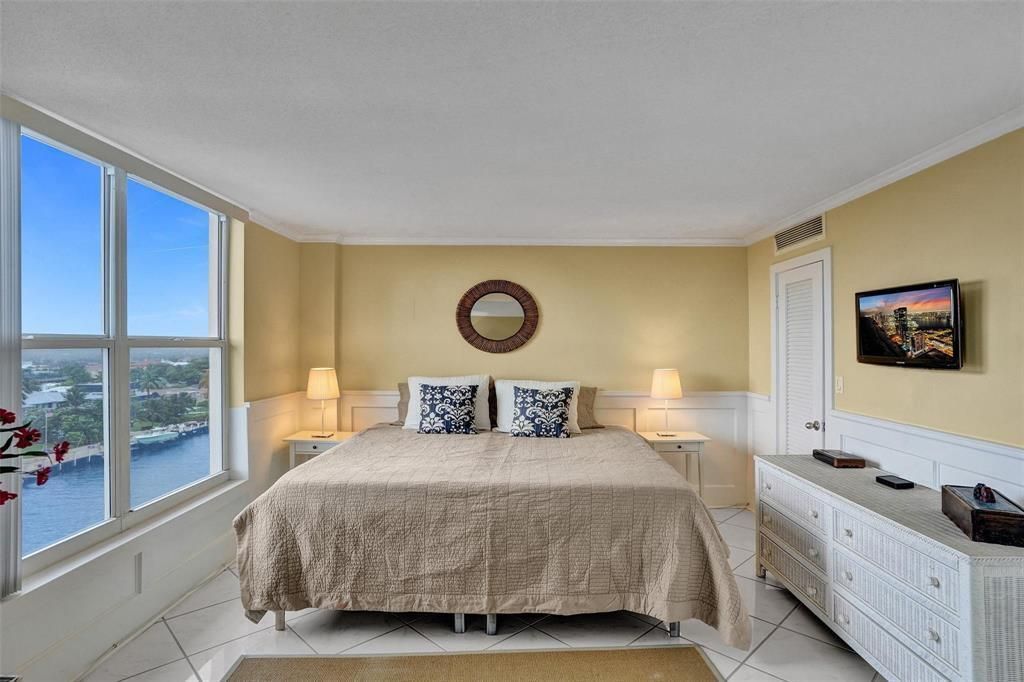 1050 Hillsboro Mile, Unit 805W, Hillsboro Beach, FL 33062 Photo