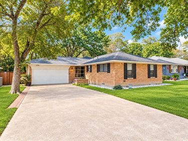 8059 Claremont Drive, Dallas, TX 75228