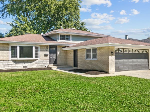 1340 Prince Drive , South Holland, IL 60473