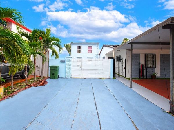 7000 W 15th Ct , Hialeah, FL 33014