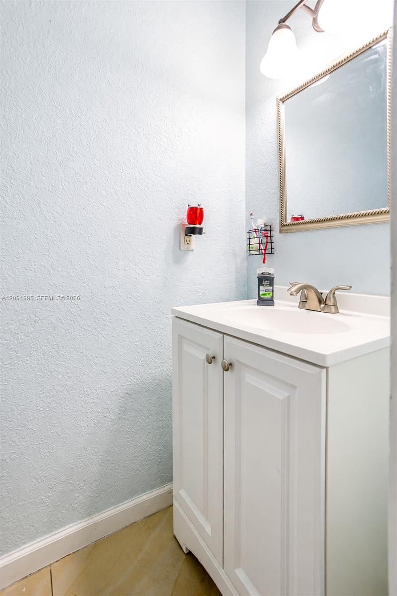 7000 W 15th Ct , Hialeah, FL 33014 Photo