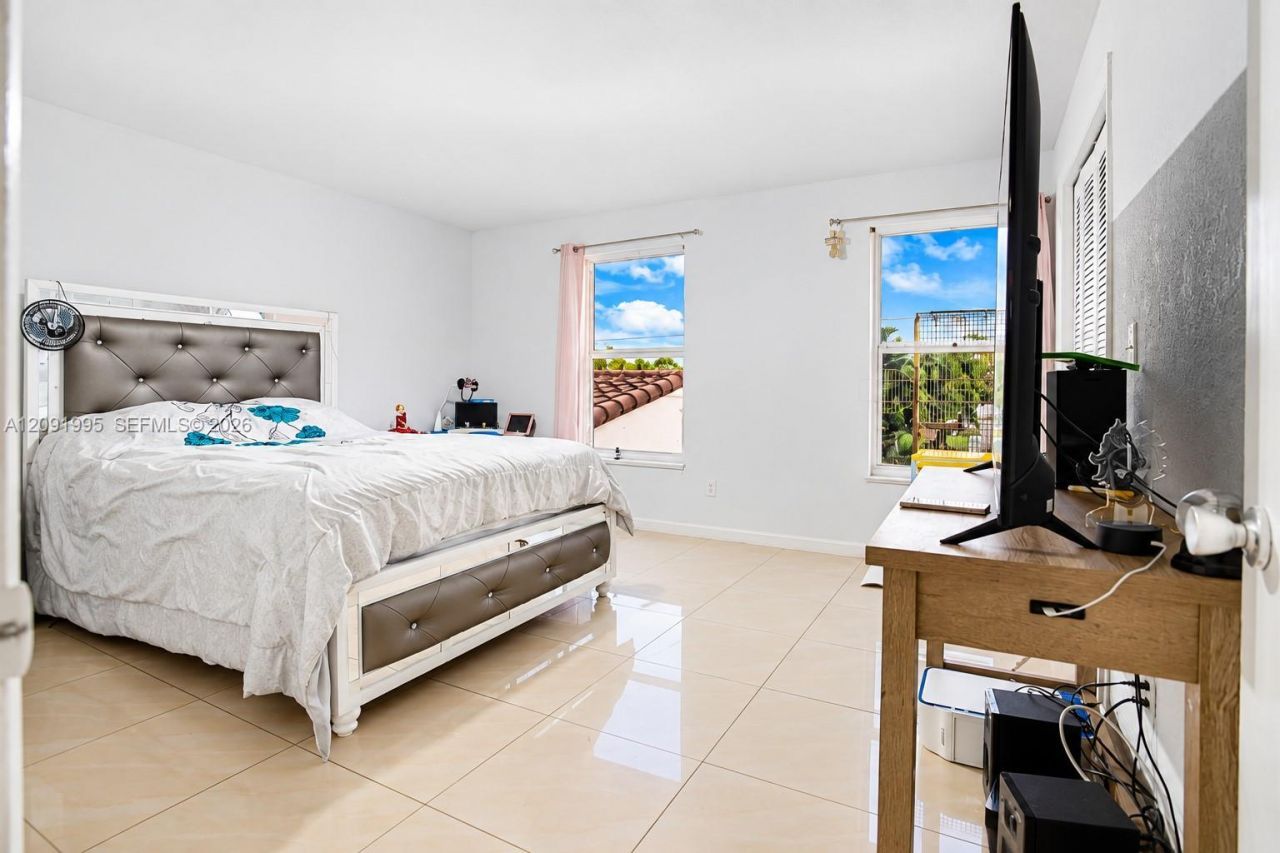 7000 W 15th Ct , Hialeah, FL 33014 Photo