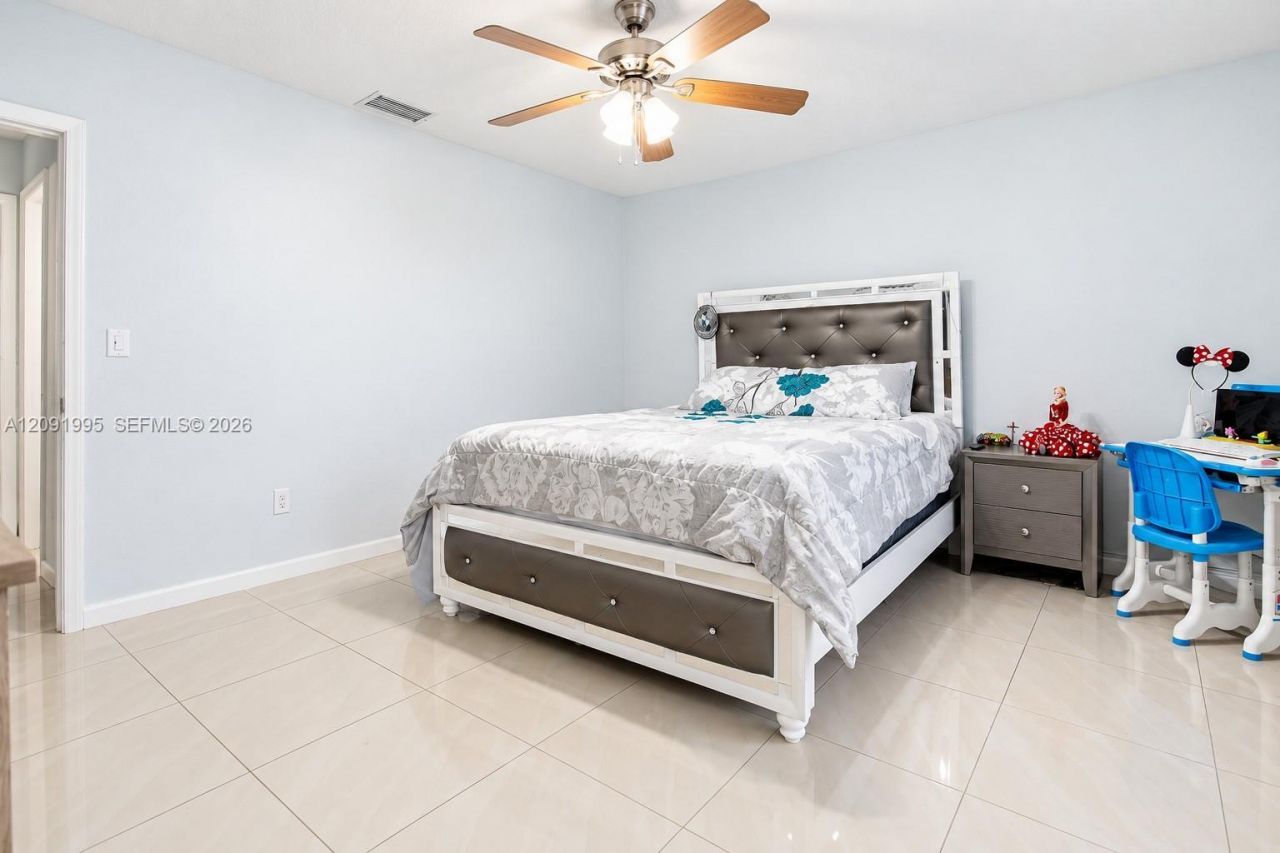 7000 W 15th Ct , Hialeah, FL 33014 Photo