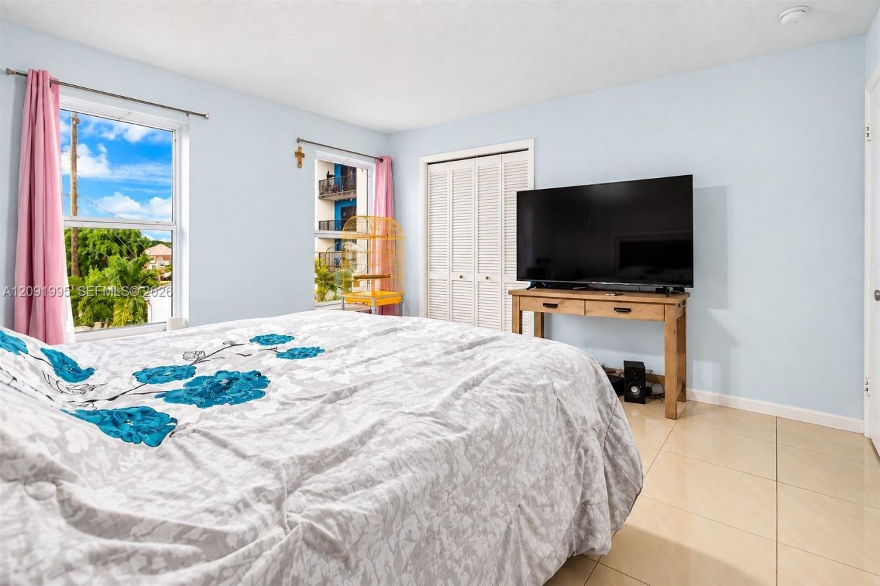 7000 W 15th Ct , Hialeah, FL 33014 Photo