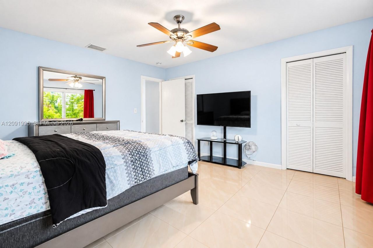7000 W 15th Ct , Hialeah, FL 33014 Photo