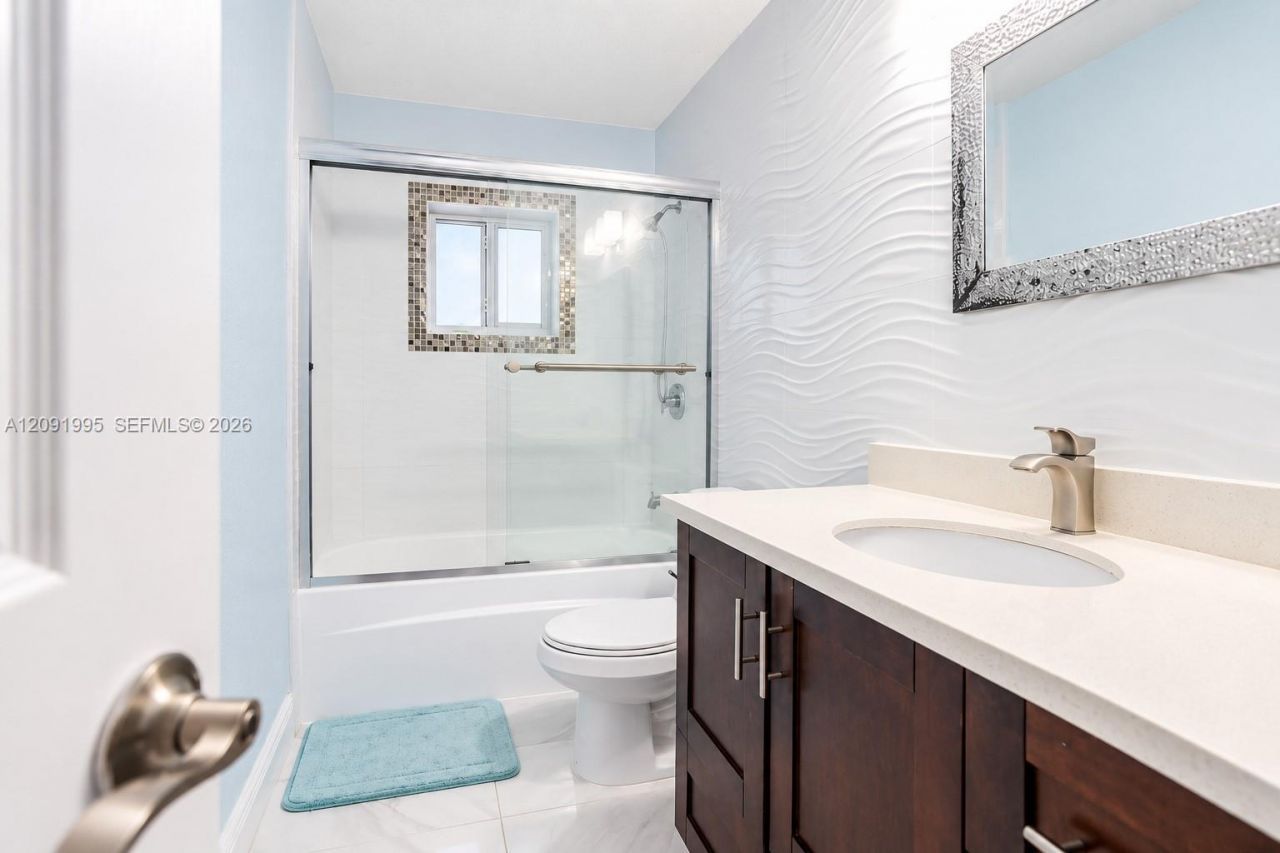 7000 W 15th Ct , Hialeah, FL 33014 Photo